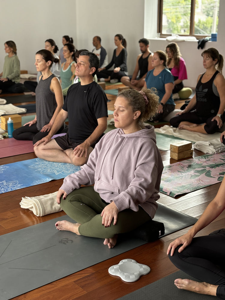 Clase de Yoga en Empresa